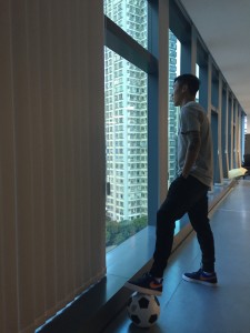 歐 陽 耀 沖 退 役 後 想 當 廚 師。
