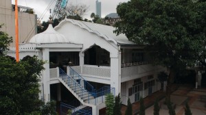 The Khalsa Sikh Temple was built in 1901 and rebuilt in 1935, offers free meal and short-term accommodation to visitors of any faith.